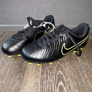 Nike Jr. Tiempo Legend 10 Club Boys DV4352-001 (Black/Volt) Size  5Y NEW No Box